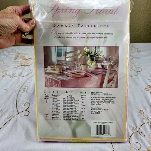 NEW ROYALTY DAMASK COTTON BLEND 70" ROUND DAMASK TABLECLOTH Floral - Picture 2 of 3